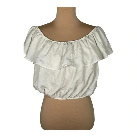 Urban Outfitters Kimchi Blue off the shoulder Crop Top Medium - Picture 1 of 4